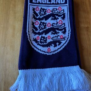 England Themed Scarf - Black and White